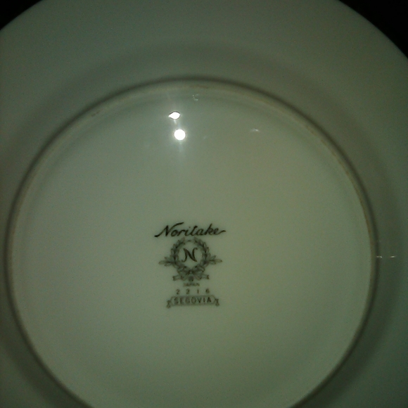 China Noritake Segovia 2216 6 3/8 Plate - Picture 3 of 4